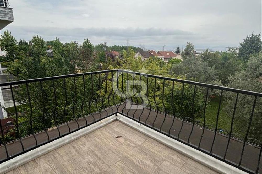 Başiskele Yeniköyde 4+1 Geniş Bahçeli Eşyalı Villa