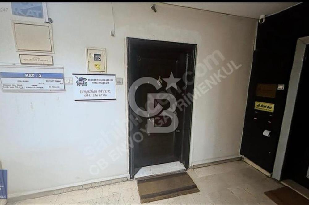 CB'DEN İZMİT MERKEZ ÇAĞLAYAN İŞ MERKEZİ'NDE 1+1 SATILIK OFİS