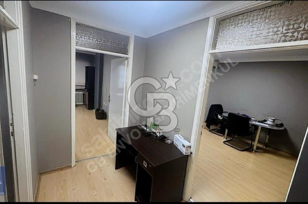 CB'DEN İZMİT MERKEZ ÇAĞLAYAN İŞ MERKEZİ'NDE 1+1 SATILIK OFİS