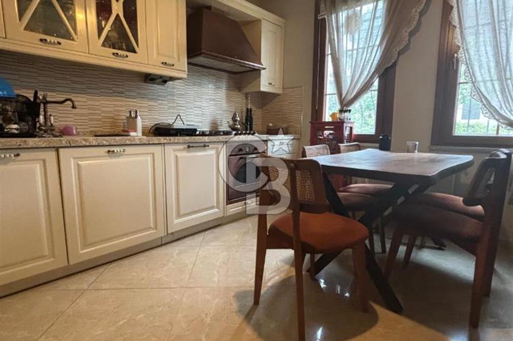 Başiskele Yeniköyde 4+1 Geniş Bahçeli Eşyalı Villa