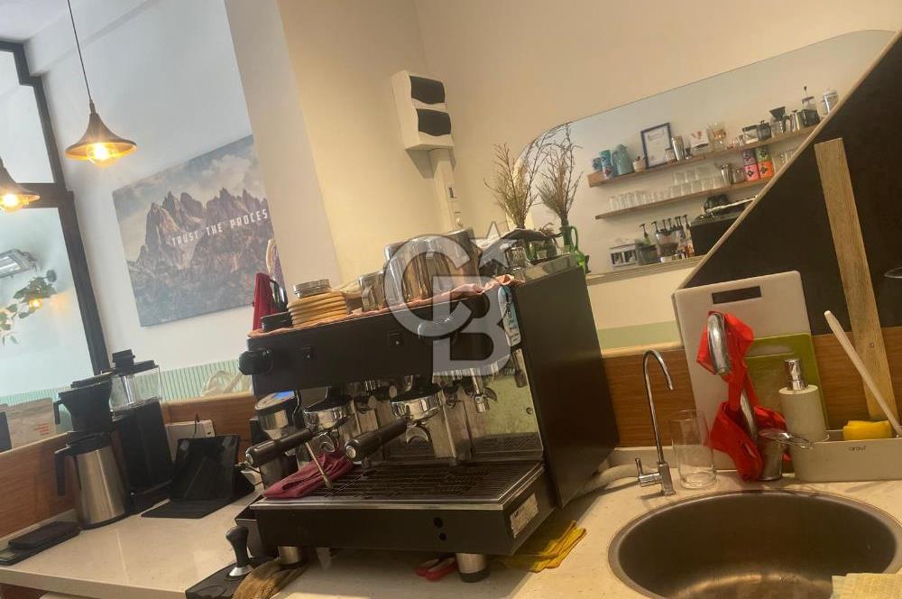 İzmir Karşıyaka Donanmacı Mah. Hazır Devren Kiralık Cafe