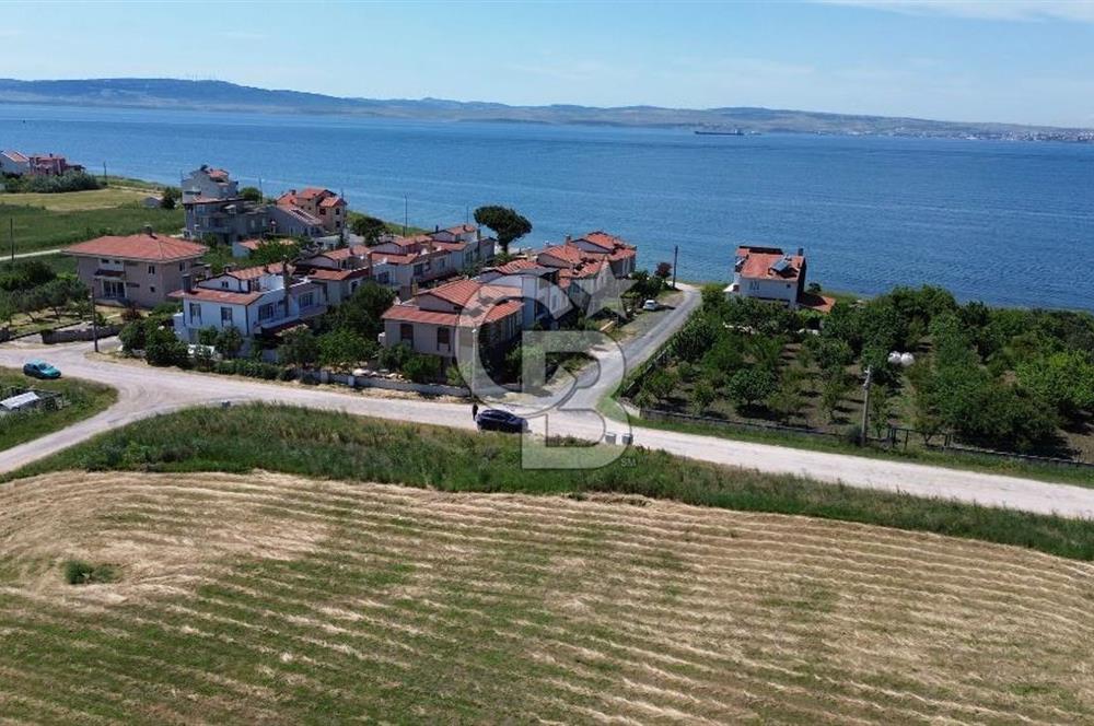 LAPSEKİ ÇARDAK'TA BOĞAZ MANZARALI SATILIK ARSA