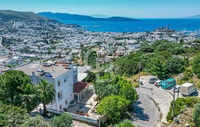 Bodrum Yokuşbaşı Panoramik Deniz ve Kale Manzaralı Satılık Villa