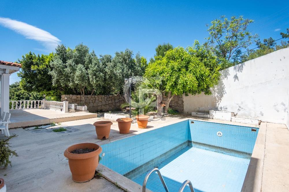 Bodrum Yokuşbaşı Panoramik Deniz ve Kale Manzaralı Satılık Villa