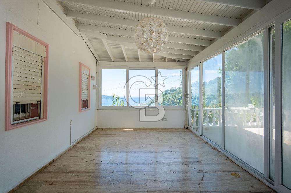 Bodrum Yokuşbaşı Panoramik Deniz ve Kale Manzaralı Satılık Villa