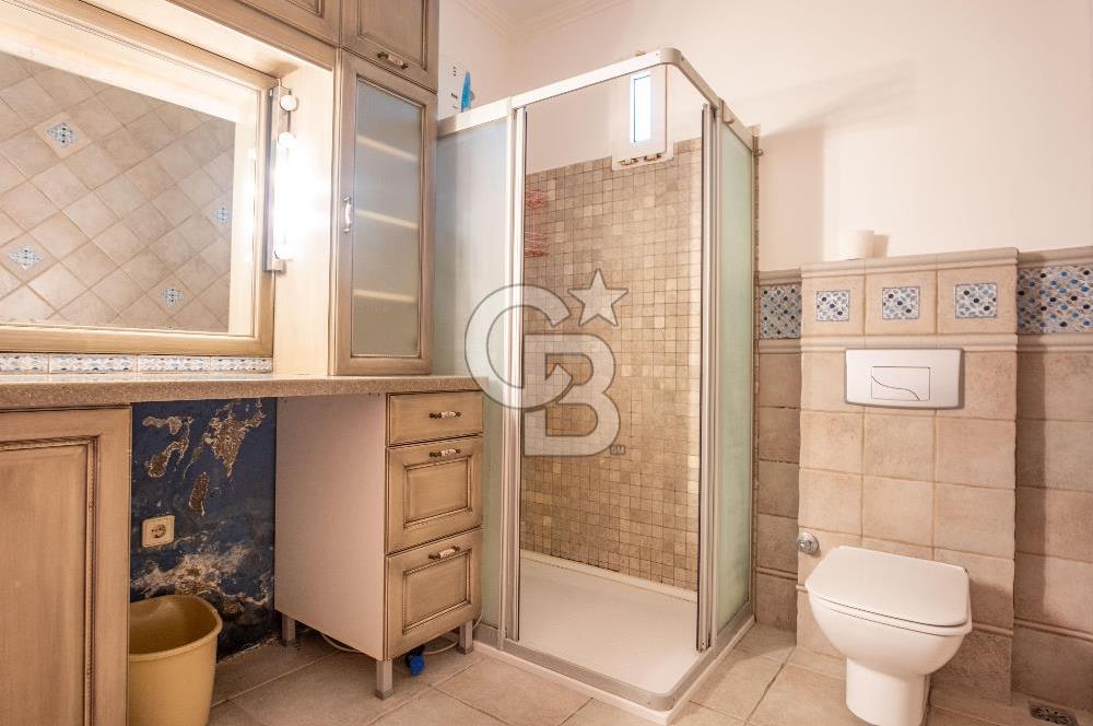 Bodrum Yokuşbaşı Panoramik Deniz ve Kale Manzaralı Satılık Villa