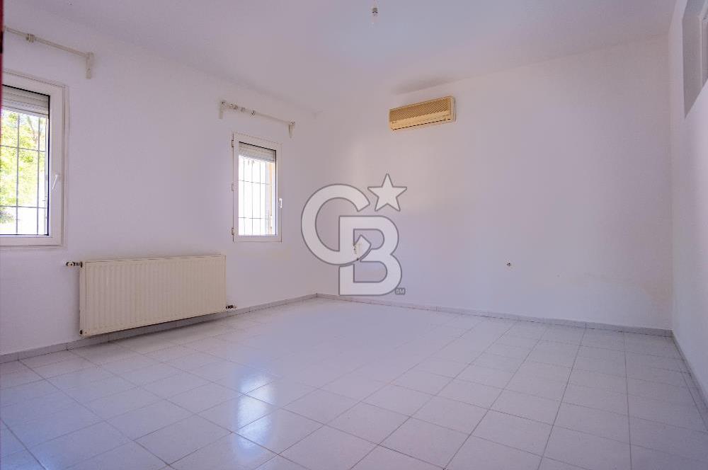 Bodrum Yokuşbaşı Panoramik Deniz ve Kale Manzaralı Satılık Villa
