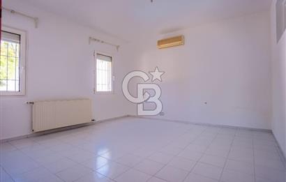 Bodrum Yokuşbaşı Panoramik Deniz ve Kale Manzaralı Satılık Villa