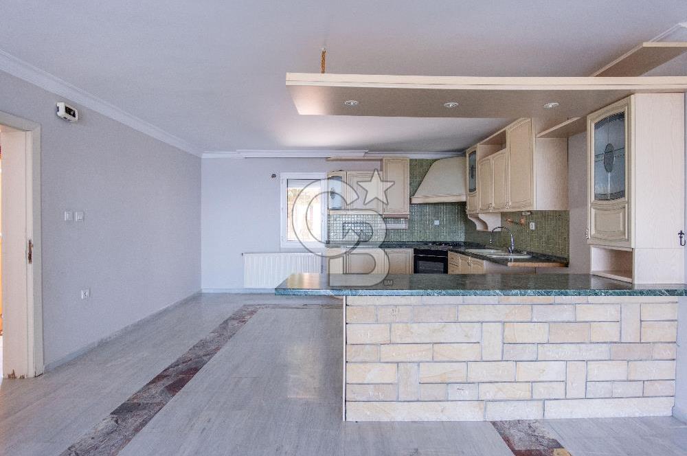 Bodrum Yokuşbaşı Panoramik Deniz ve Kale Manzaralı Satılık Villa