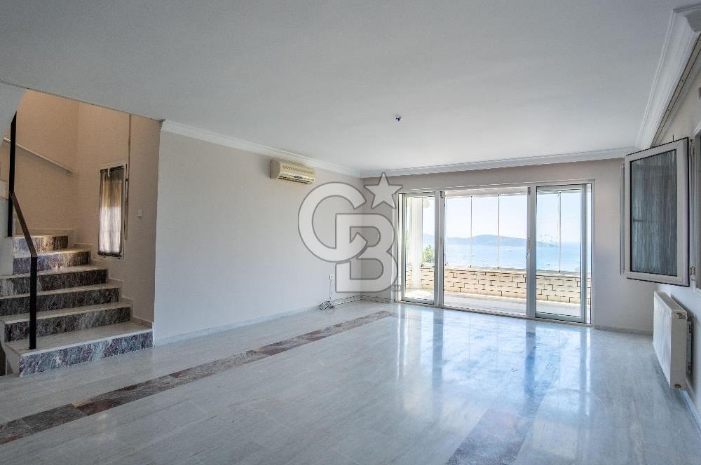 Bodrum Yokuşbaşı Panoramik Deniz ve Kale Manzaralı Satılık Villa