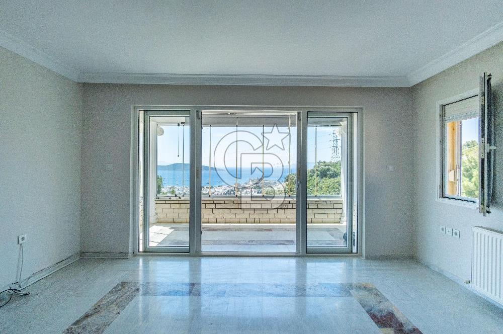 Bodrum Yokuşbaşı Panoramik Deniz ve Kale Manzaralı Satılık Villa
