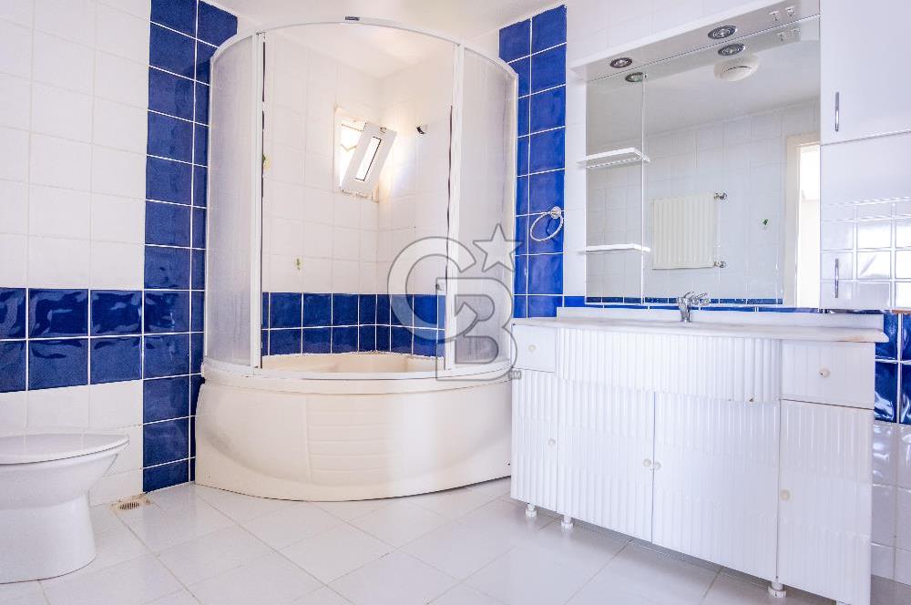 Bodrum Yokuşbaşı Panoramik Deniz ve Kale Manzaralı Satılık Villa