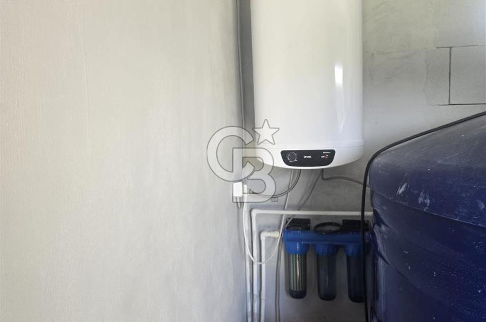 SATILIK TORBALI DAĞKIZILCA’DA İÇİNDE 1+1 EVİ BULUNAN  ZEYTİNLİ TARLA
