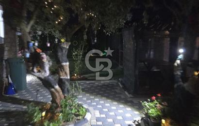 SATILIK TORBALI DAĞKIZILCA’DA İÇİNDE 1+1 EVİ BULUNAN  ZEYTİNLİ TARLA