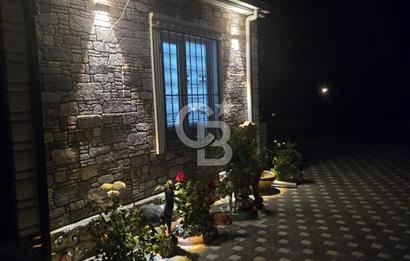 SATILIK TORBALI DAĞKIZILCA’DA İÇİNDE 1+1 EVİ BULUNAN  ZEYTİNLİ TARLA