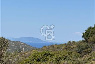 Yenifoça'da Satılık 993 m2 Arsa