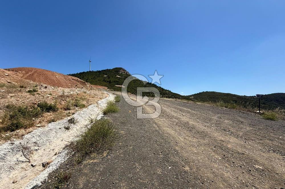 Yenifoça'da Satılık 993 m2 Arsa