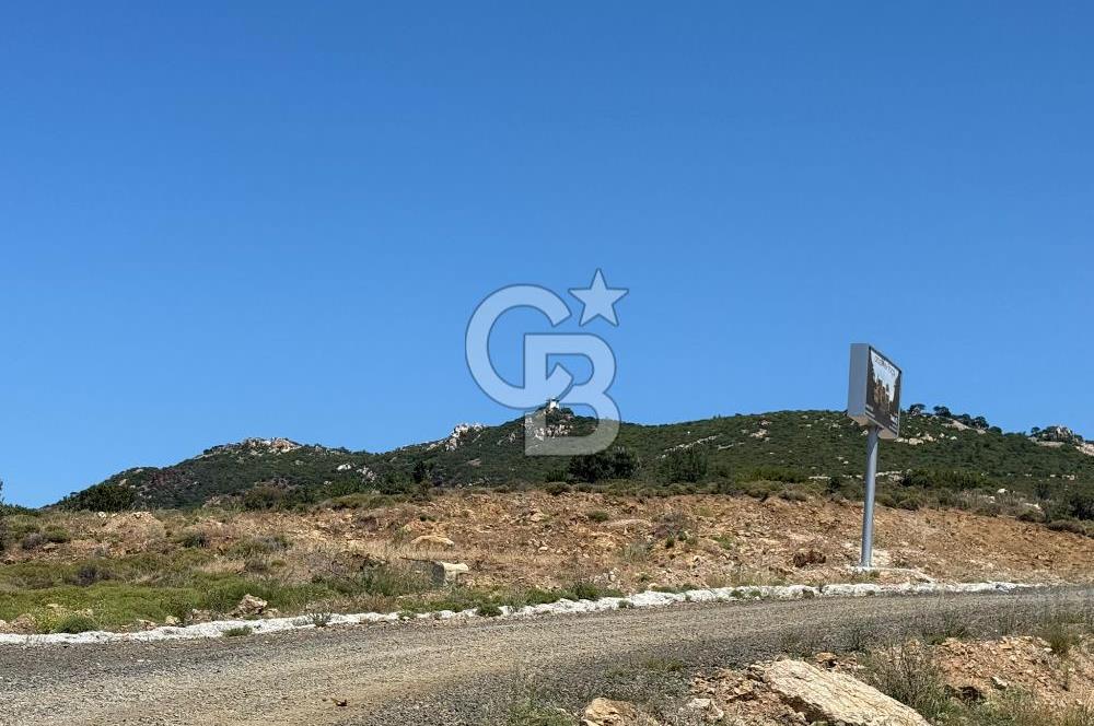 Yenifoça'da Satılık 993 m2 Arsa