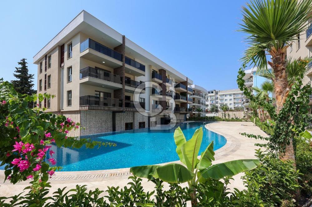 KUŞADASI'NDA SİTE İÇERİSİNDE GENİŞ VE FERAH SATILIK 2+1 DAİRE