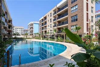 KUŞADASI'NDA SİTE İÇERİSİNDE GENİŞ VE FERAH SATILIK 3+1 DAİRE