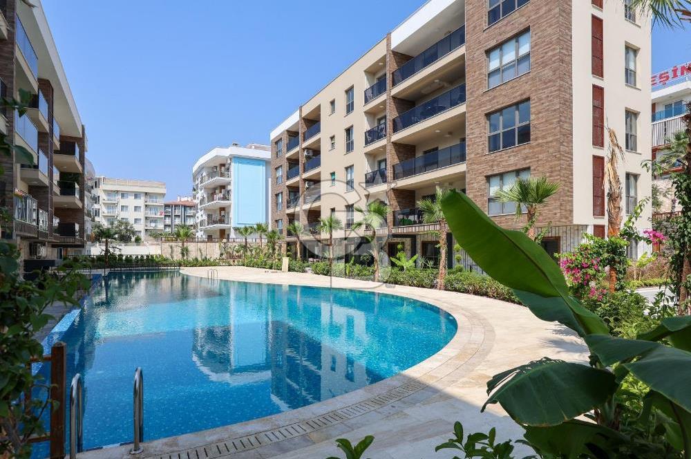 KUŞADASI'NDA SİTE İÇERİSİNDE GENİŞ VE FERAH SATILIK 2+1 DAİRE