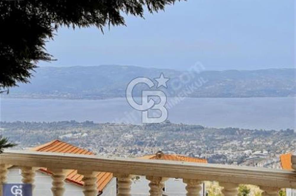 CB ENVOY | PANORAMİK GÖL MANZARALI HAVUZLU LÜKS TRİPLEKS VİLLA