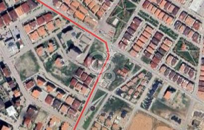 BAĞLICADA YATIRIMLIK CADDE CEPHE VİLLA PARSELİ