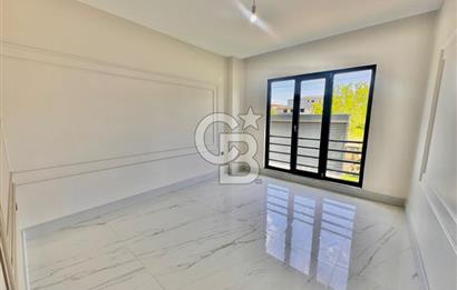 BAŞİSKELEDE KONUMU VE MİMARİSİYLE ÖNE ÇIKAN 6+1 ÖZEL YAPIM VİLLA