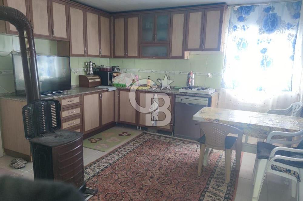 İZMİR MENEMEN EMİRALEM MERKEZDE SATILIK BAHÇELİ KÖY EVİ