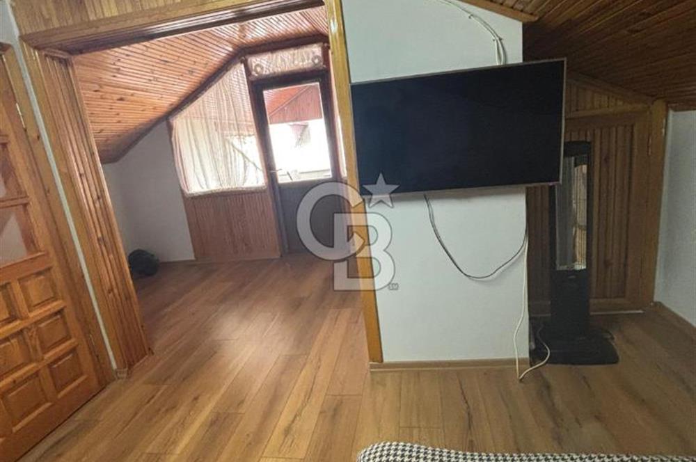 Başiskele Yeniköyde 4+1 Geniş Bahçeli Eşyalı Villa
