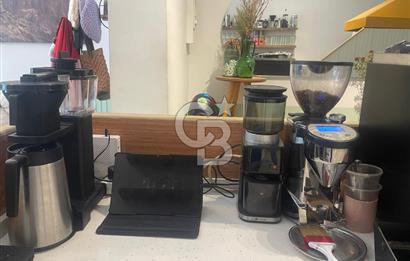 İzmir Karşıyaka Donanmacı Mah. Hazır Devren Kiralık Cafe