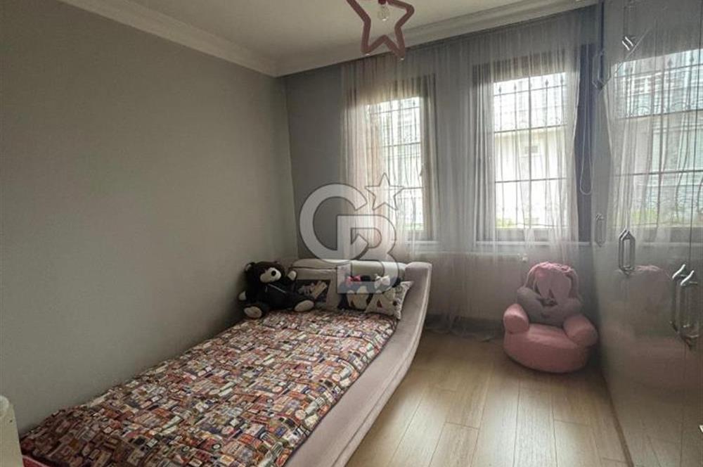 Başiskele Yeniköyde 4+1 Geniş Bahçeli Eşyalı Villa