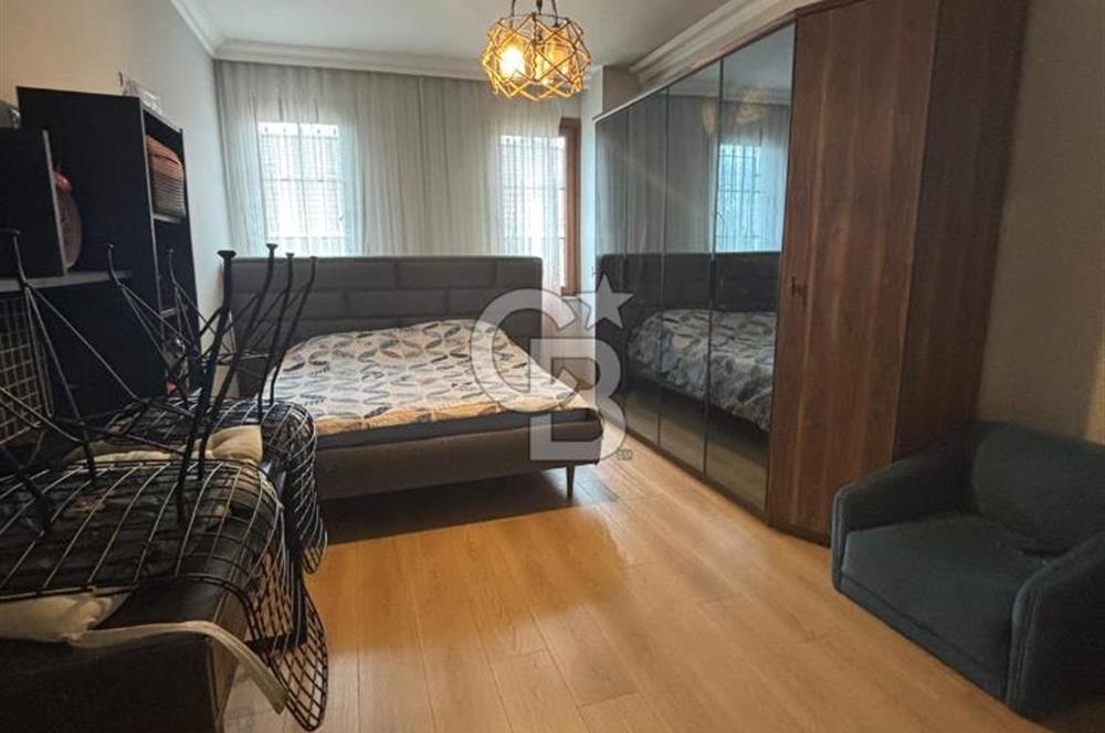 Başiskele Yeniköyde 4+1 Geniş Bahçeli Eşyalı Villa