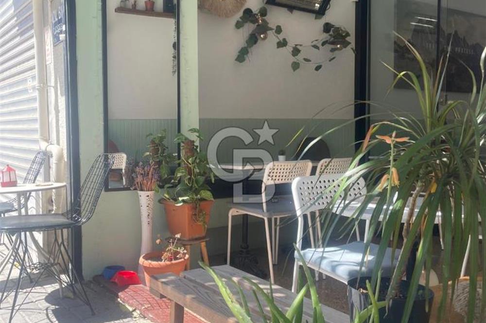 İzmir Karşıyaka Donanmacı Mah. Hazır Devren Kiralık Cafe