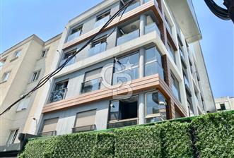 BORNOVA KÜÇÜK PARK, MUHTEŞEM KONUM YENİ BİNA, EŞYALI SATILIK 1+1