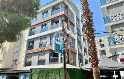 BORNOVA KÜÇÜK PARK, MUHTEŞEM KONUM YENİ BİNA, EŞYALI SATILIK 1+1