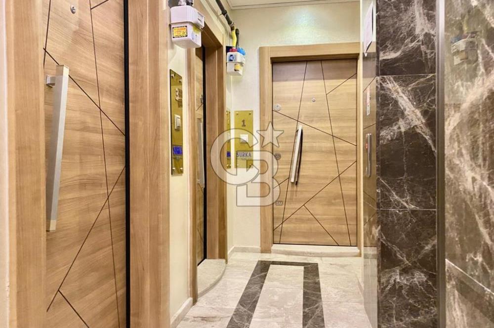BORNOVA KÜÇÜK PARK, MUHTEŞEM KONUM YENİ BİNA, EŞYALI SATILIK 1+1