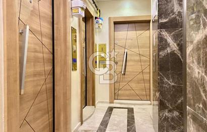 BORNOVA KÜÇÜK PARK, MUHTEŞEM KONUM YENİ BİNA, EŞYALI SATILIK 1+1