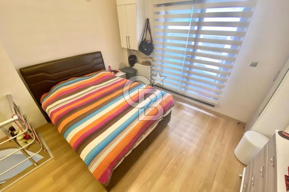 BORNOVA KÜÇÜK PARK, MUHTEŞEM KONUM YENİ BİNA, EŞYALI SATILIK 1+1