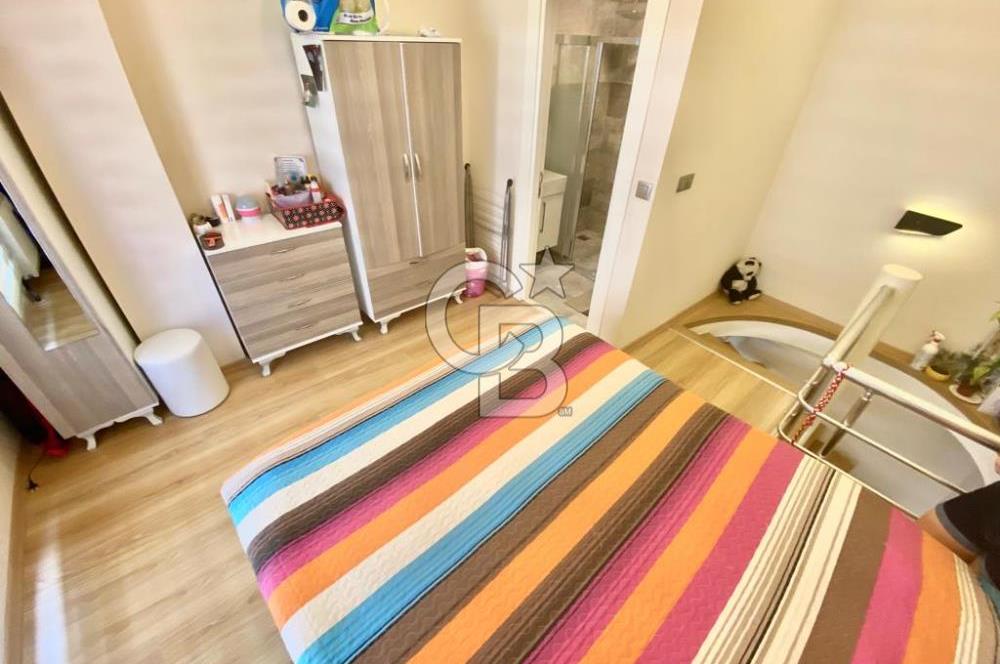 BORNOVA KÜÇÜK PARK, MUHTEŞEM KONUM YENİ BİNA, EŞYALI SATILIK 1+1