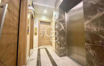 BORNOVA KÜÇÜK PARK, MUHTEŞEM KONUM YENİ BİNA, EŞYALI SATILIK 1+1