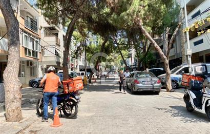 BORNOVA KÜÇÜK PARK, MUHTEŞEM KONUM YENİ BİNA, EŞYALI SATILIK 1+1