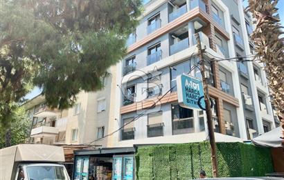 BORNOVA KÜÇÜK PARK, MUHTEŞEM KONUM YENİ BİNA, EŞYALI SATILIK 1+1