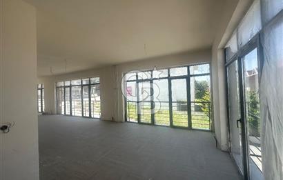 YAŞAMKENT TE CADDE ÜZERİ KÖŞE BAŞI SATILIK NATAMAM BİNA