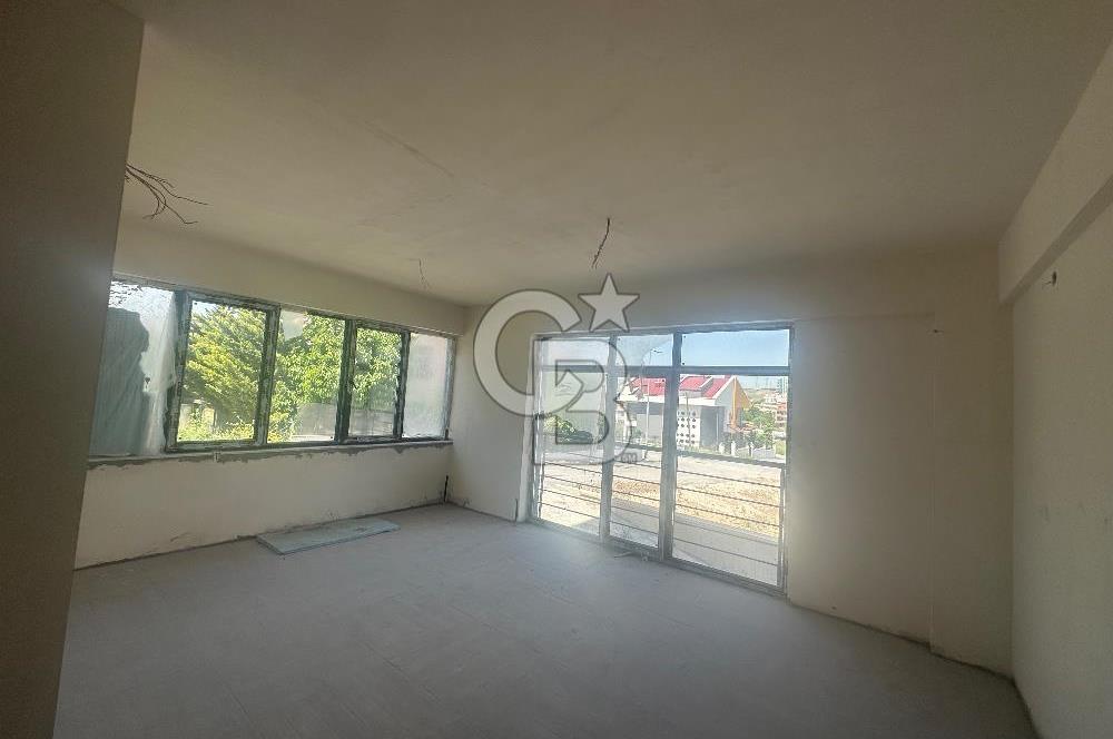 YAŞAMKENT TE CADDE ÜZERİ KÖŞE BAŞI SATILIK NATAMAM BİNA