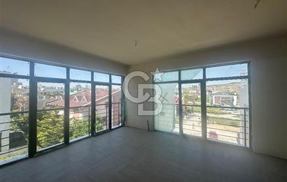 YAŞAMKENT TE CADDE ÜZERİ KÖŞE BAŞI SATILIK NATAMAM BİNA