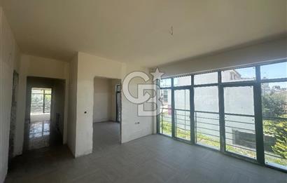 YAŞAMKENT TE CADDE ÜZERİ KÖŞE BAŞI SATILIK NATAMAM BİNA