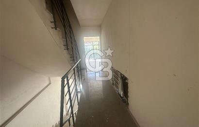 YAŞAMKENT TE CADDE ÜZERİ KÖŞE BAŞI SATILIK NATAMAM BİNA