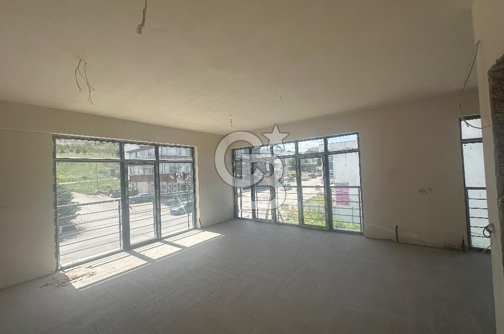 YAŞAMKENT TE CADDE ÜZERİ KÖŞE BAŞI SATILIK NATAMAM BİNA