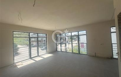 YAŞAMKENT TE CADDE ÜZERİ KÖŞE BAŞI SATILIK NATAMAM BİNA